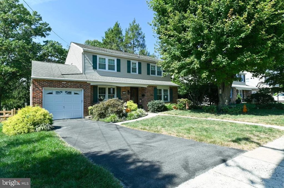 1021 Villanova Ave, Swarthmore, PA 19081 - photo 1