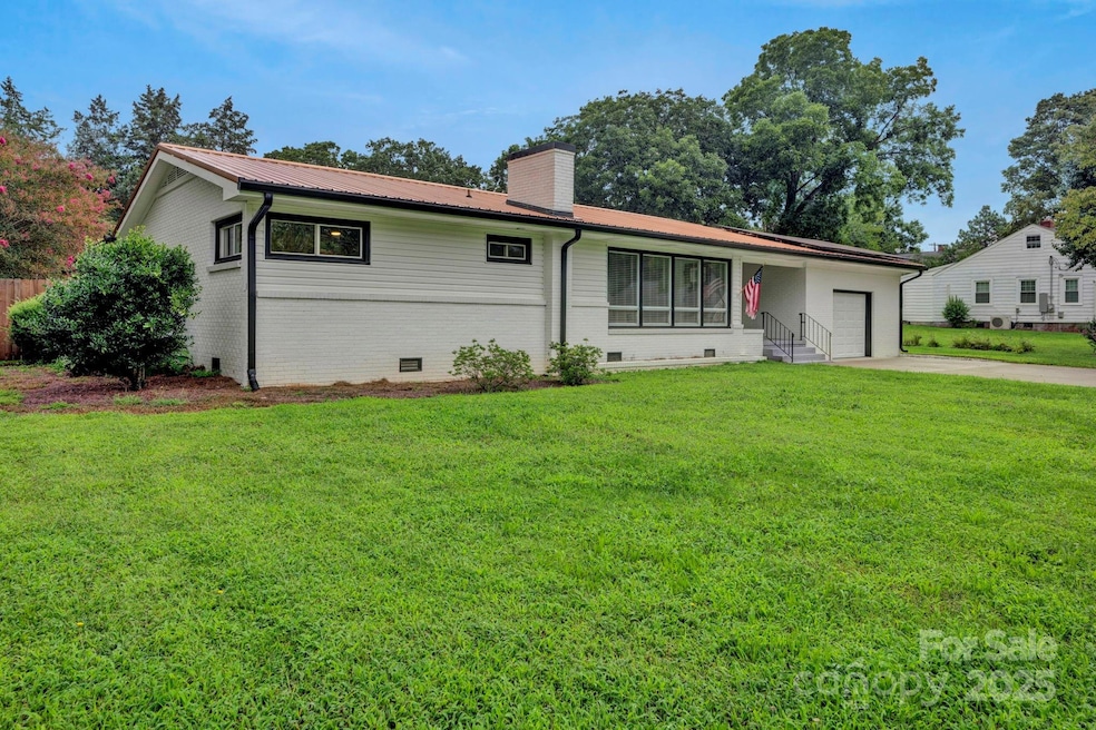 430 Grove St, Salisbury, NC 28144 - photo 1