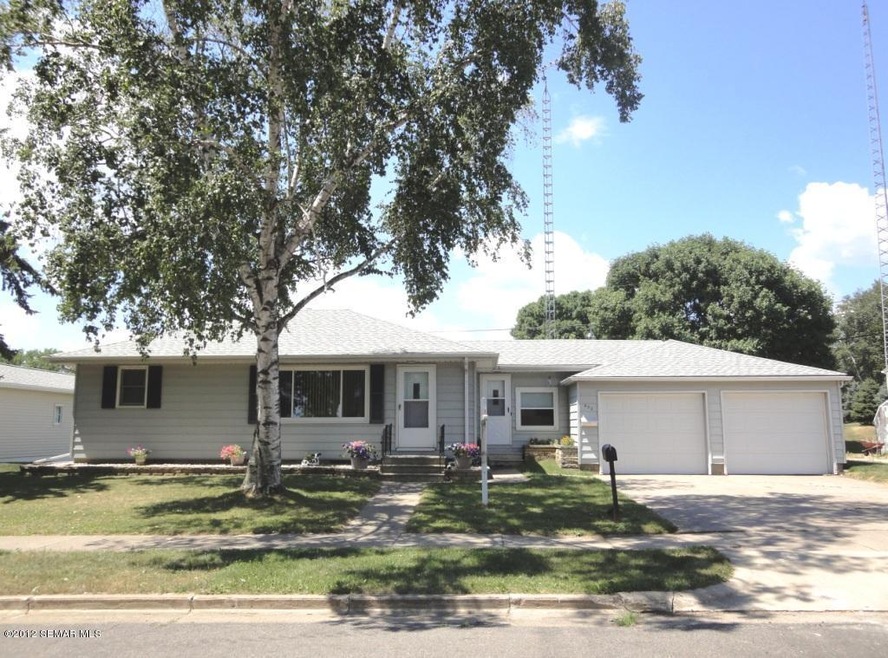 450 2nd St SW, Plainview