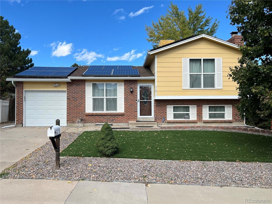 17871 E Wyoming Place, Aurora, CO 80017 - photo 1