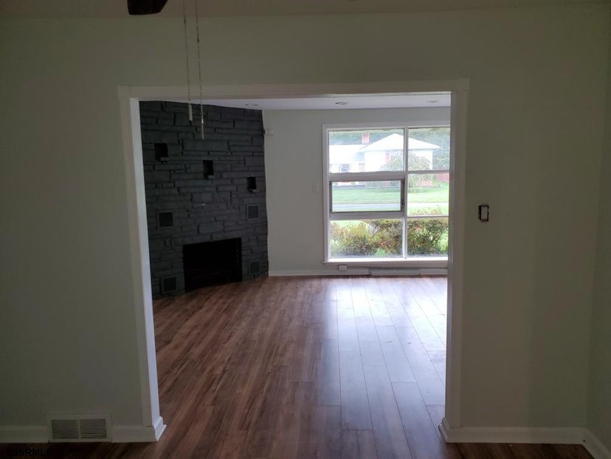 131 Grandview Ave, Williamstown, NJ 08094 - photo 1