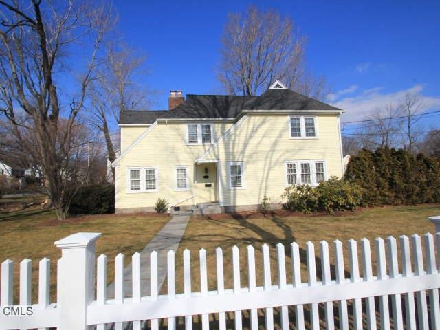 326 Old Spring Rd, Fairfield, CT 06824 - photo 1
