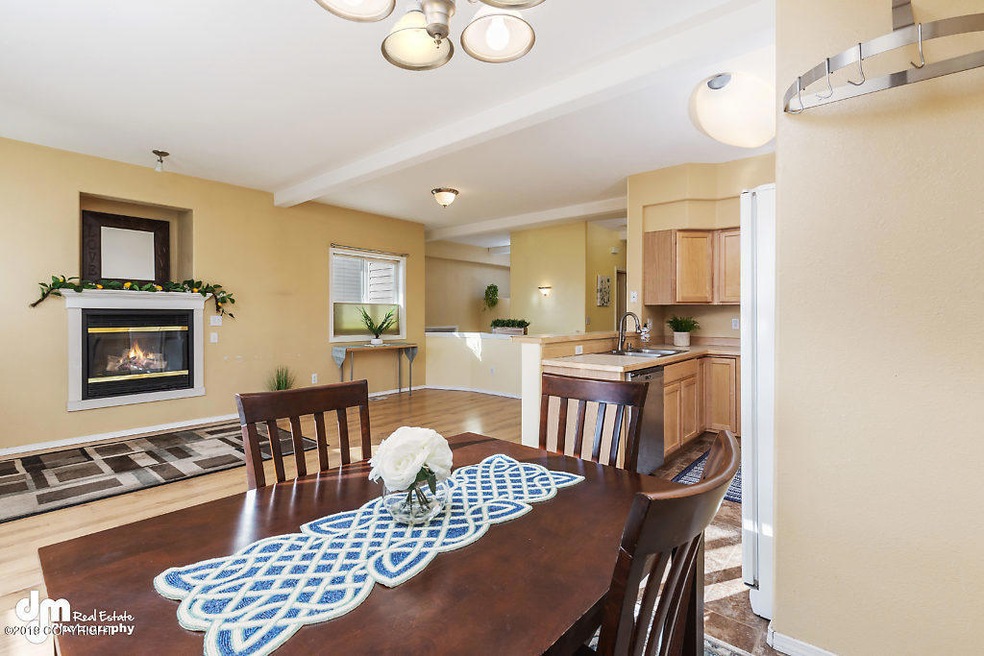 Dining Area 20190409-DW-45488-SMALL