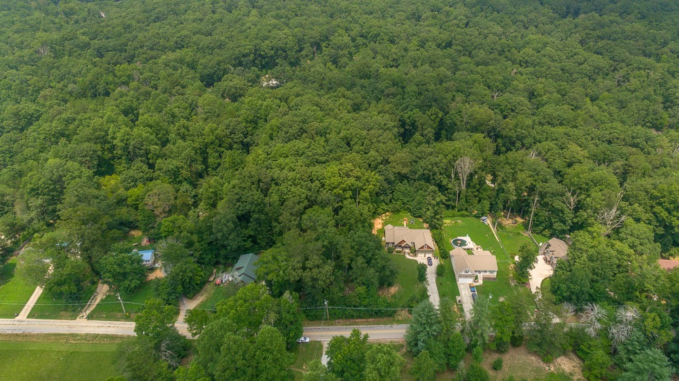 7917 Selcer Road-1