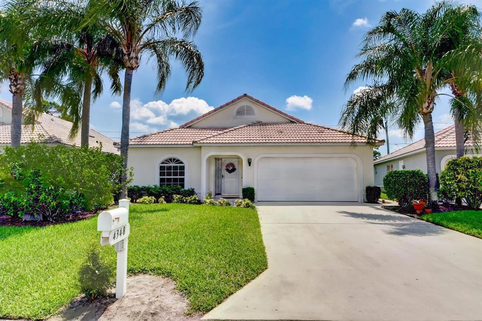 4348 SE Hopetown Terrace-large-001-002-7