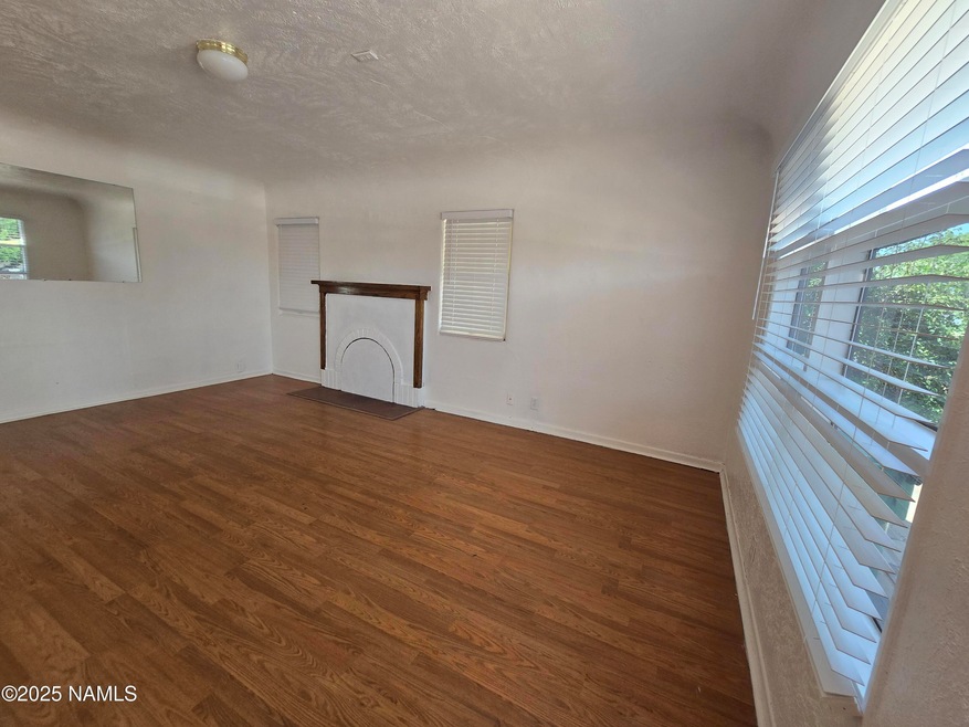 515 W Maple St, Winslow, AZ 86047 - photo 1