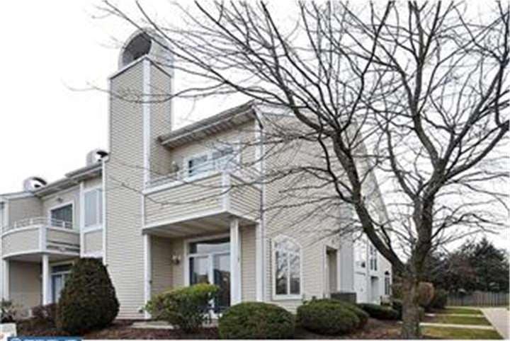 1104 Barbaras Ct, North Wales, PA 19454 - photo 1