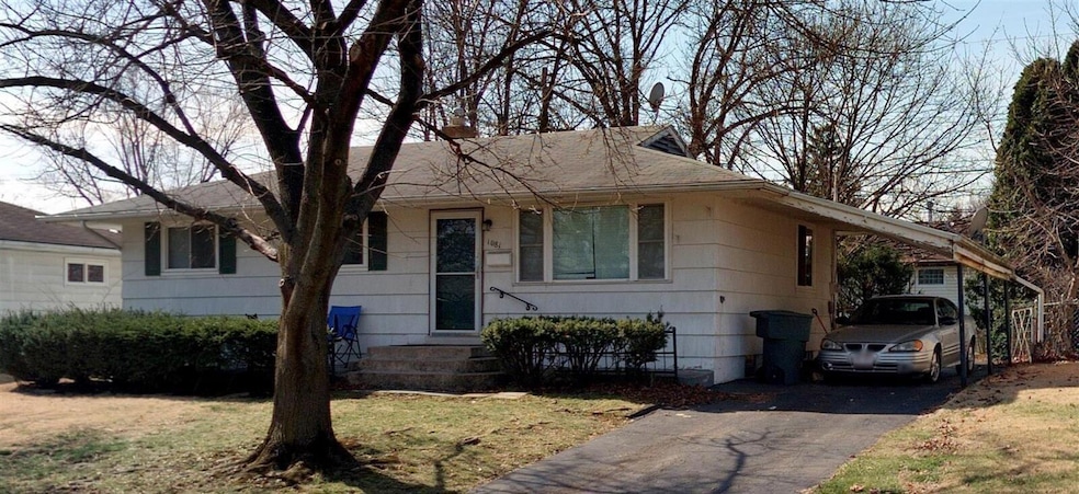 Main Photo 1081 Racine Avenue