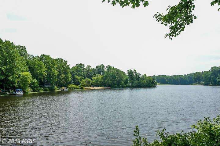 15531 Yorktown Dr, Dumfries, VA 22025 - photo 1