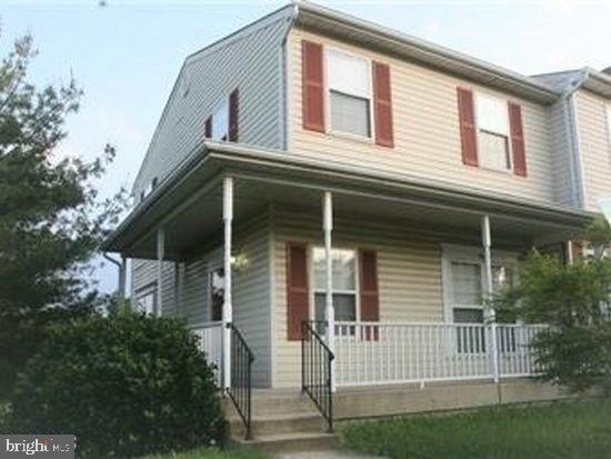 7013 Flag Harbor Dr, District Heights, MD 20747 - photo 1