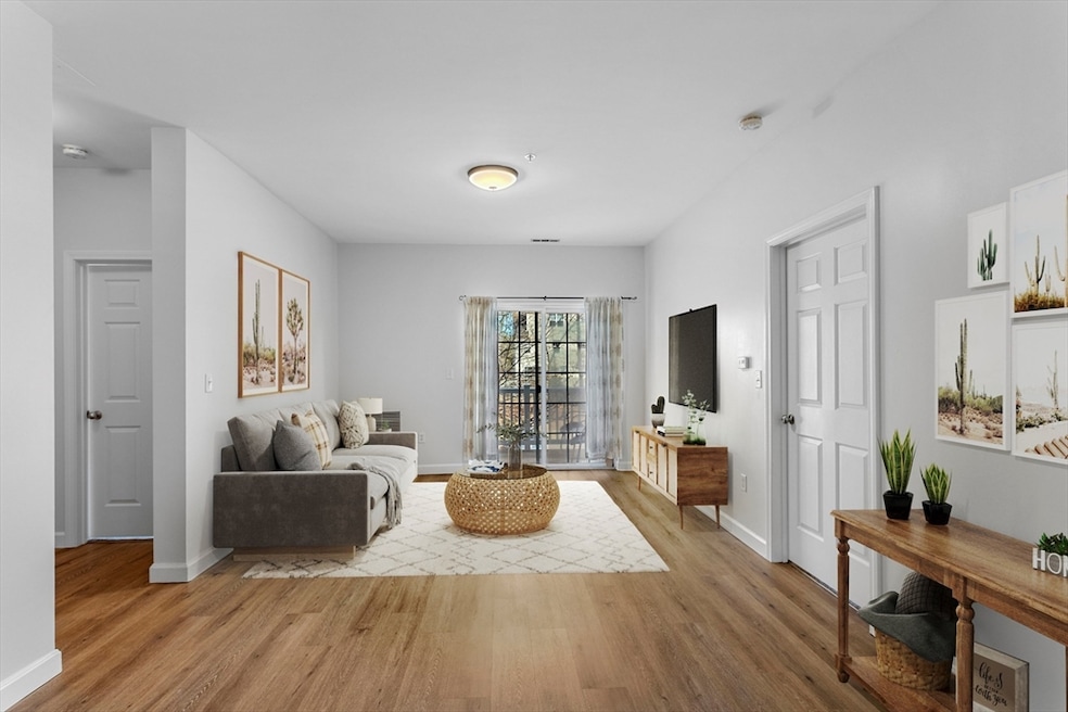 Spicket Commons unit 206, Methuen, MA 01844 - photo 1