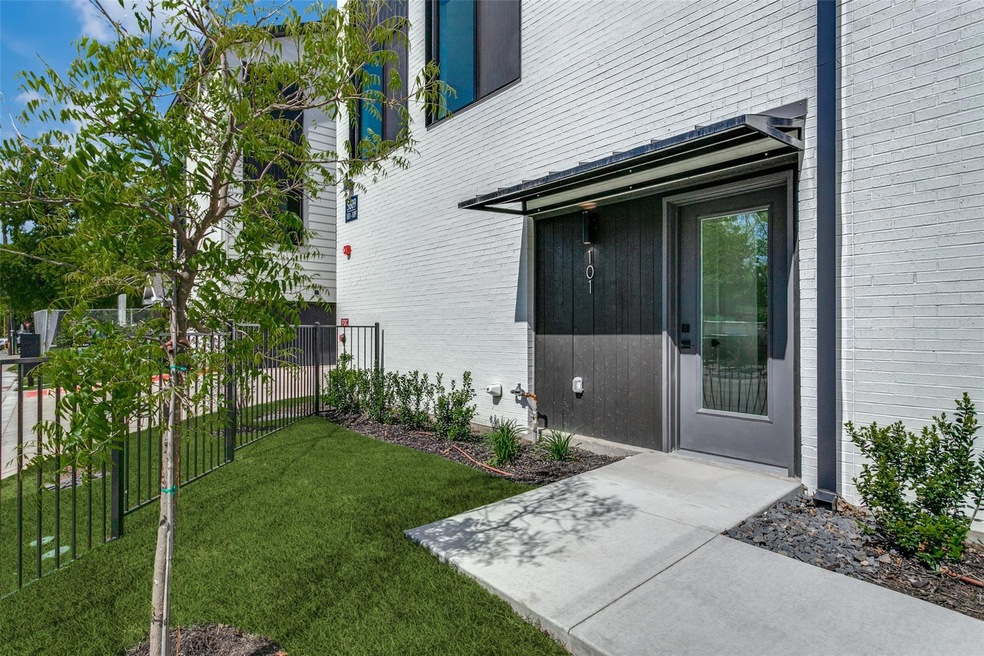 5609 Live Oak St unit 101, Dallas, TX 75206 - photo 1