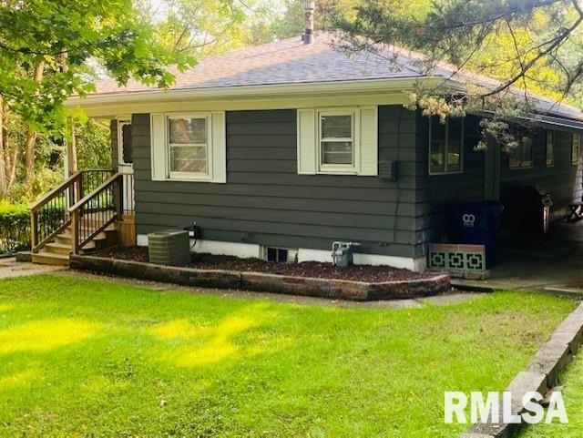 3203 Eads St, Davenport, IA 52802 - photo 1