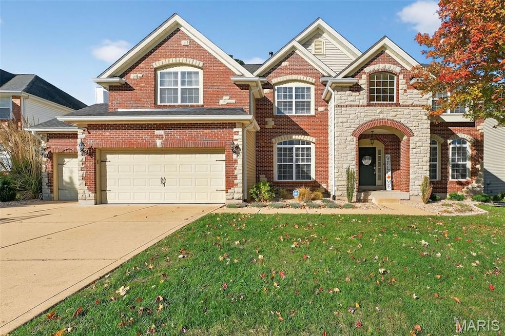 1823 Dover Trace Dr, Fenton, MO 63026 - photo 1