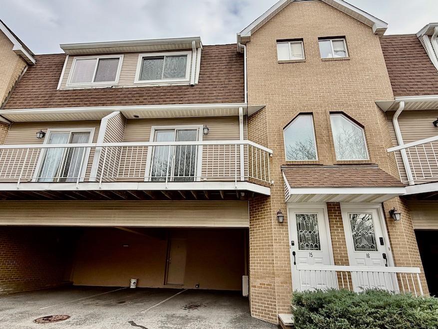 1900 Summer St unit 15, Stamford, CT 06905 - photo 1