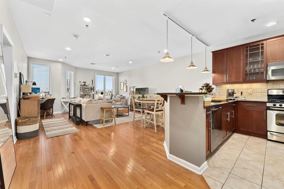 203-207 Hackensack Plank Rd unit 5d, Weehawken, NJ 07086 - photo 1