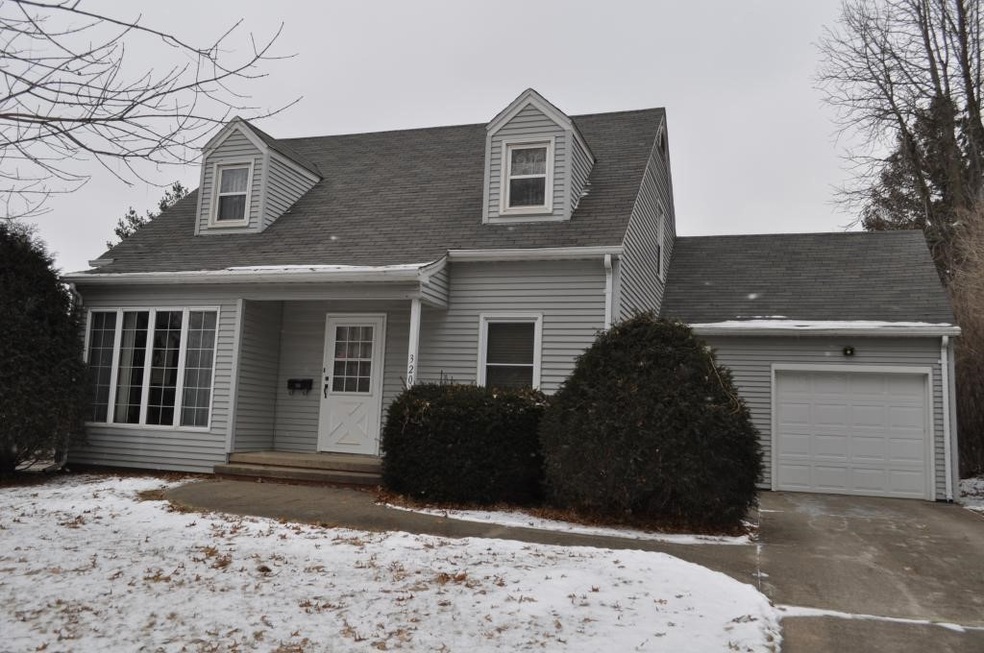 320 Mantz Ave, Audubon, IA 50025 - photo 1