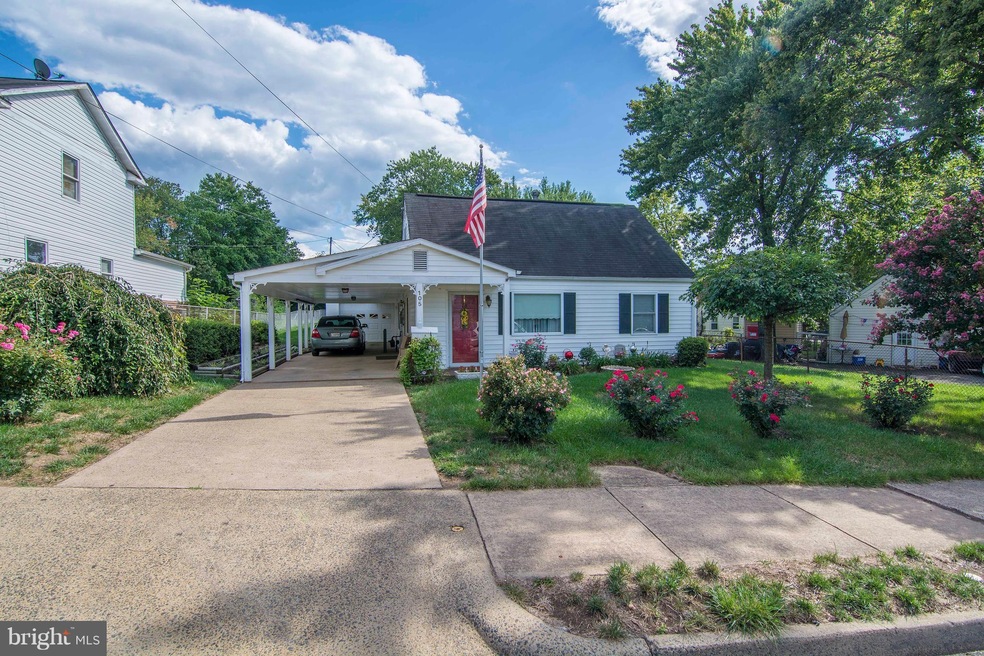 105 Polk Dr, Manassas Park, VA 20111 - photo 1