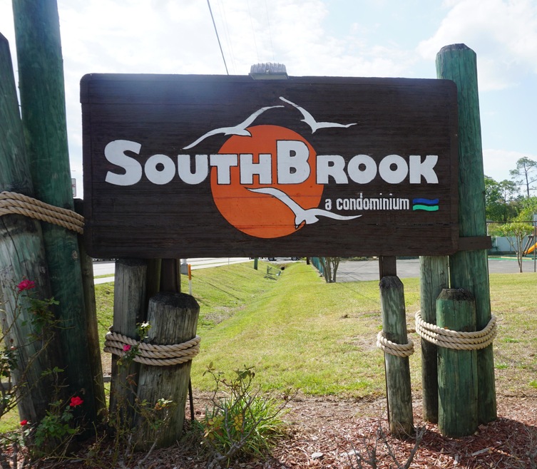 1748 El Camino Rd unit 4, Jacksonville, FL 32216 - photo 1