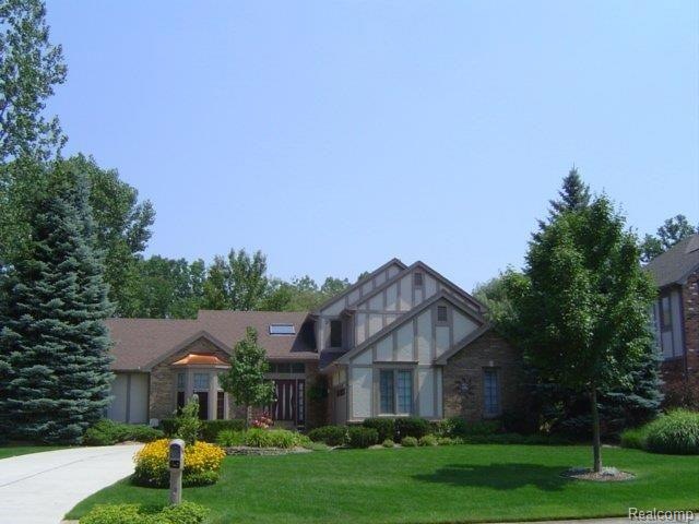 1244 Olympia Dr, Rochester Hills, MI 48306 - photo 1
