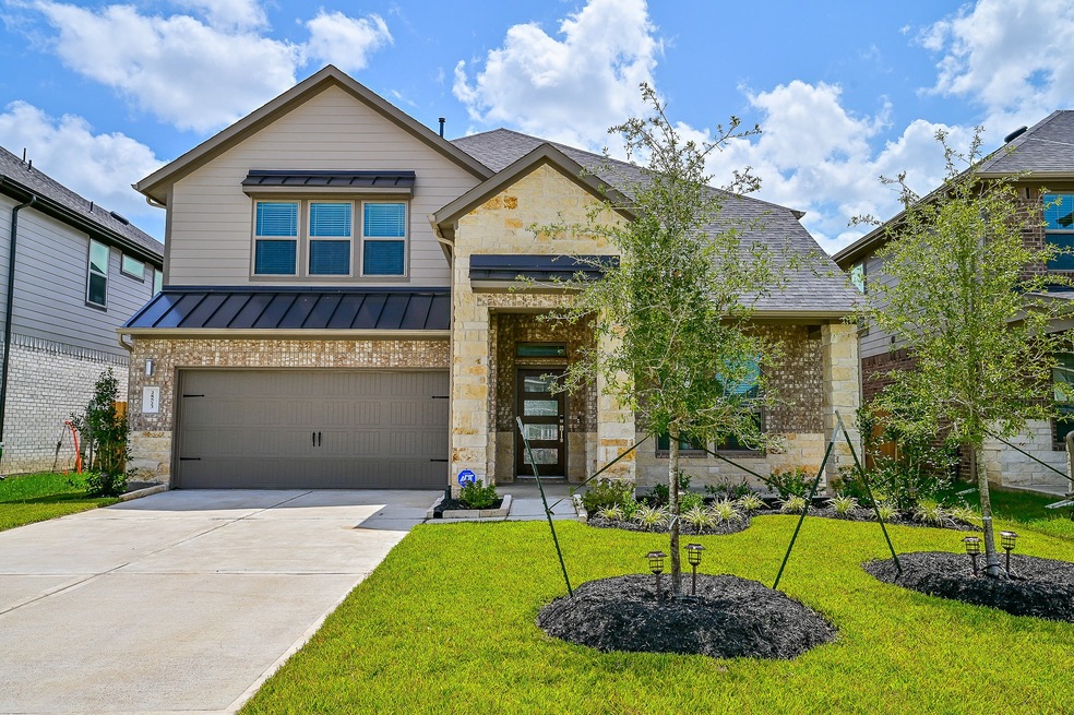 Welcome Home...Nice curb appeal, Move in Ready 5 bed, 3.5 bath, game room, formal Living all appliances and more...