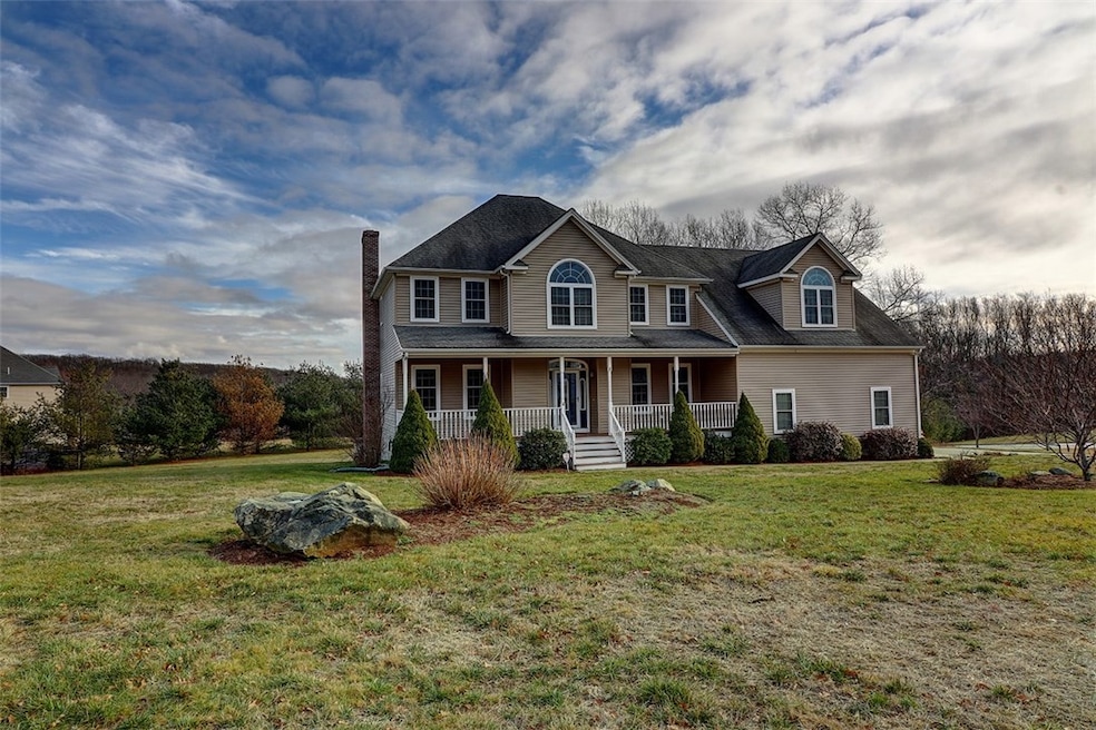 8 Pristine Dr, Cumberland, RI 02864 - photo 1