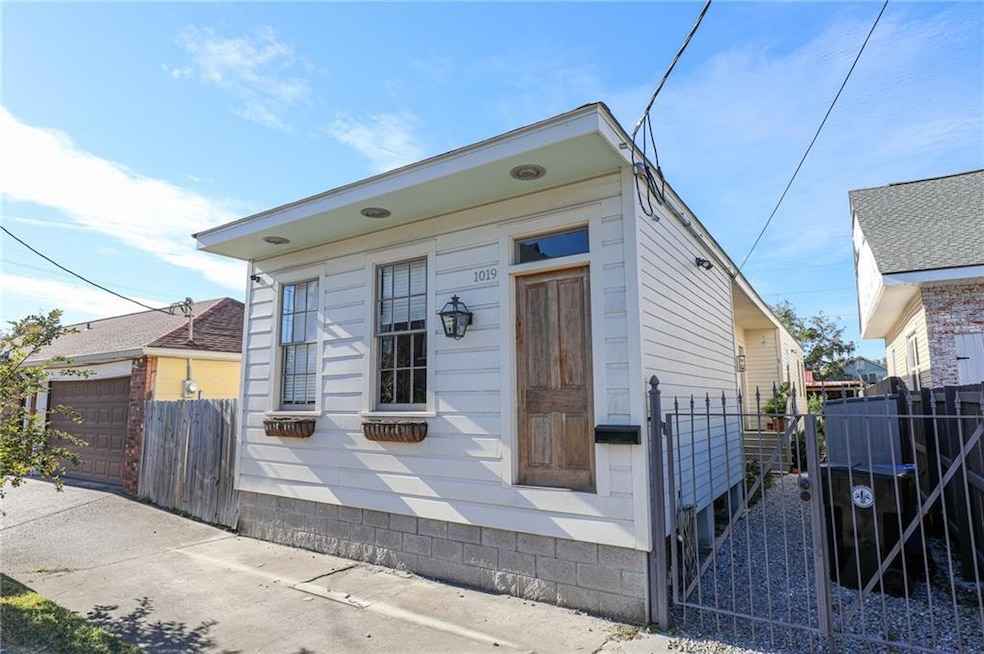 1019 N Tonti St, New Orleans, LA 70119 - photo 1