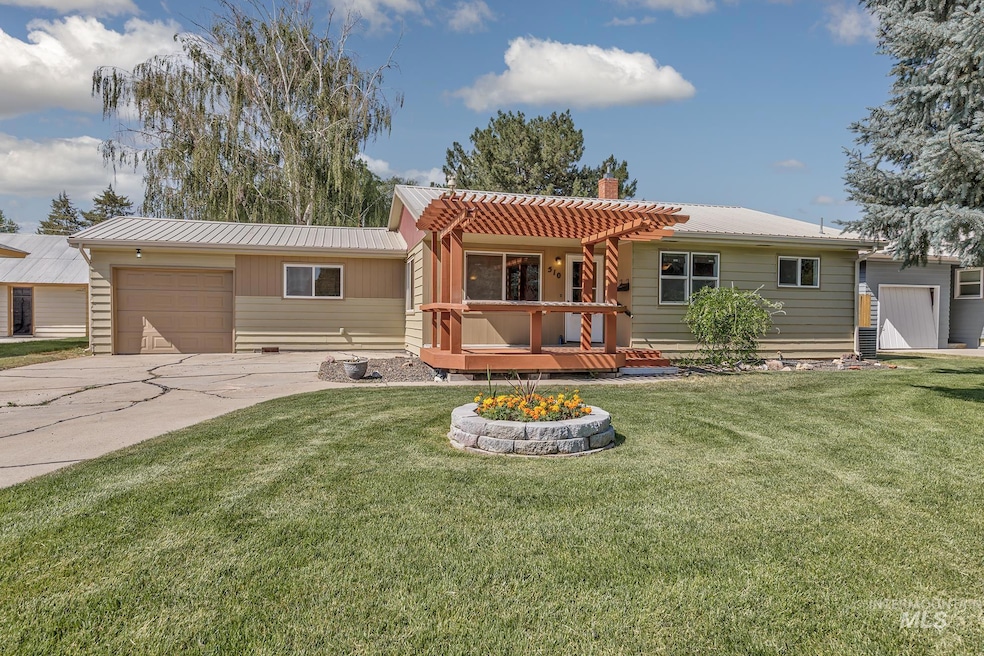 510 E Liberty St, Weiser, ID 83672 - photo 1