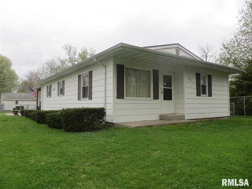 1522 N Kankakee St, Lincoln, IL 62656 - photo 1