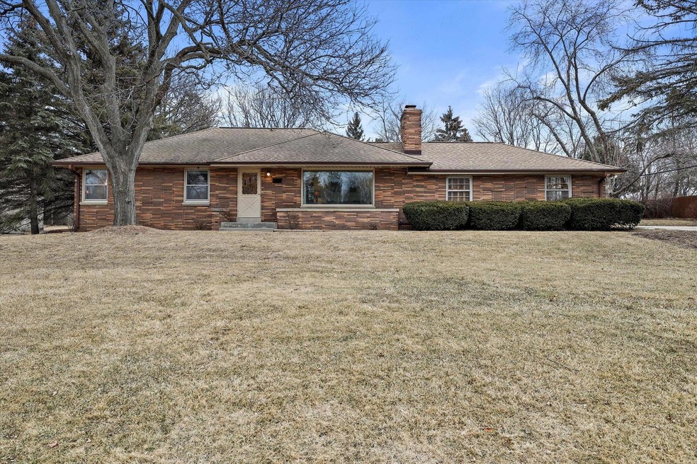 13200 Courtland Ave, Brookfield, WI 53005 - photo 1