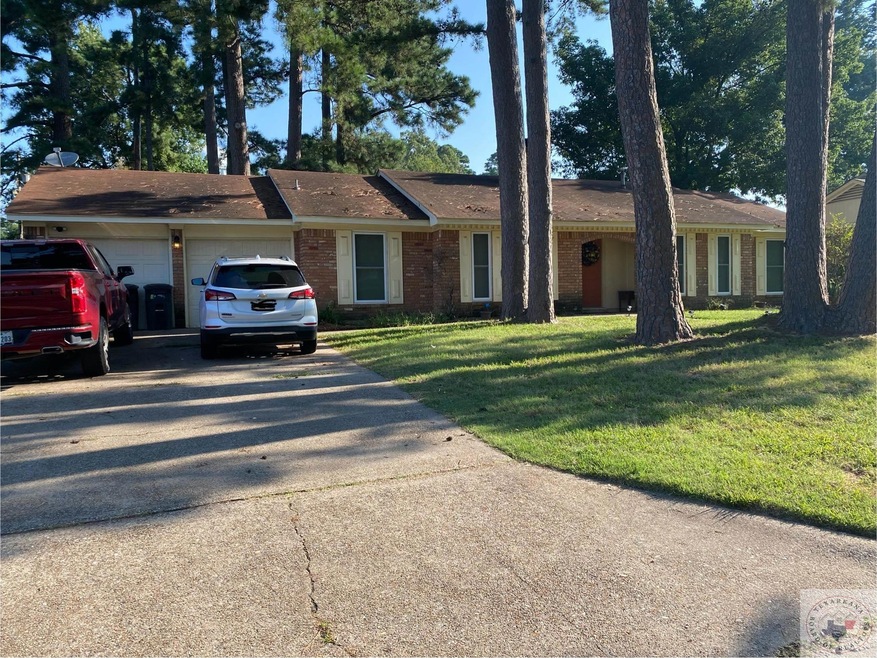 1 Horseshoe Dr, Wake Village, TX 75501 - photo 1