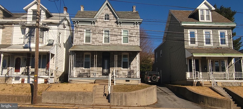 2811 Kutztown Rd, Reading, PA 19605 - photo 1