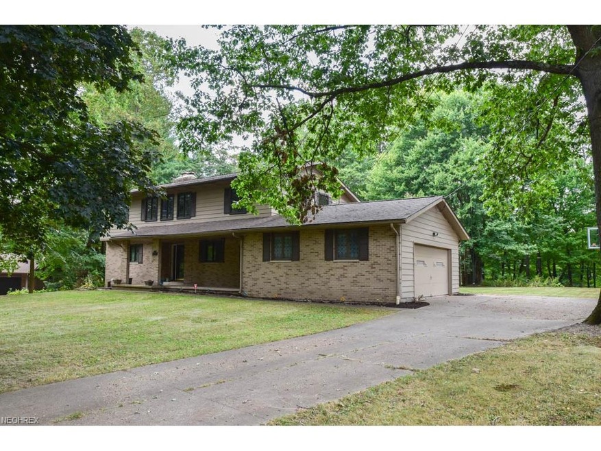 1390 Trails End Dr, New Franklin, OH 44216 - photo 1