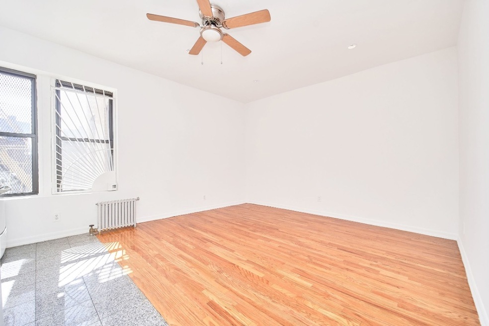 4672 Broadway unit 4 H, New York, NY 10040 - photo 1