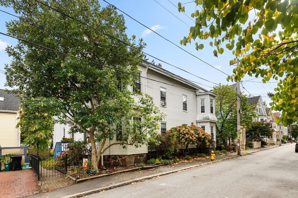 26 Boardman St unit 1, Salem, MA 01970 - photo 1