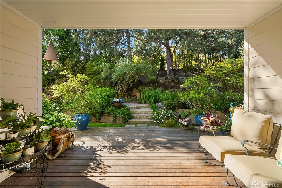 4241 E Mercer Way, Mercer Island, WA 98040 - photo 1