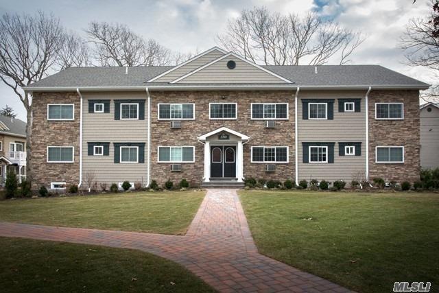 556 New Hwy unit 3-2D, Hauppauge, NY 11788 - photo 1