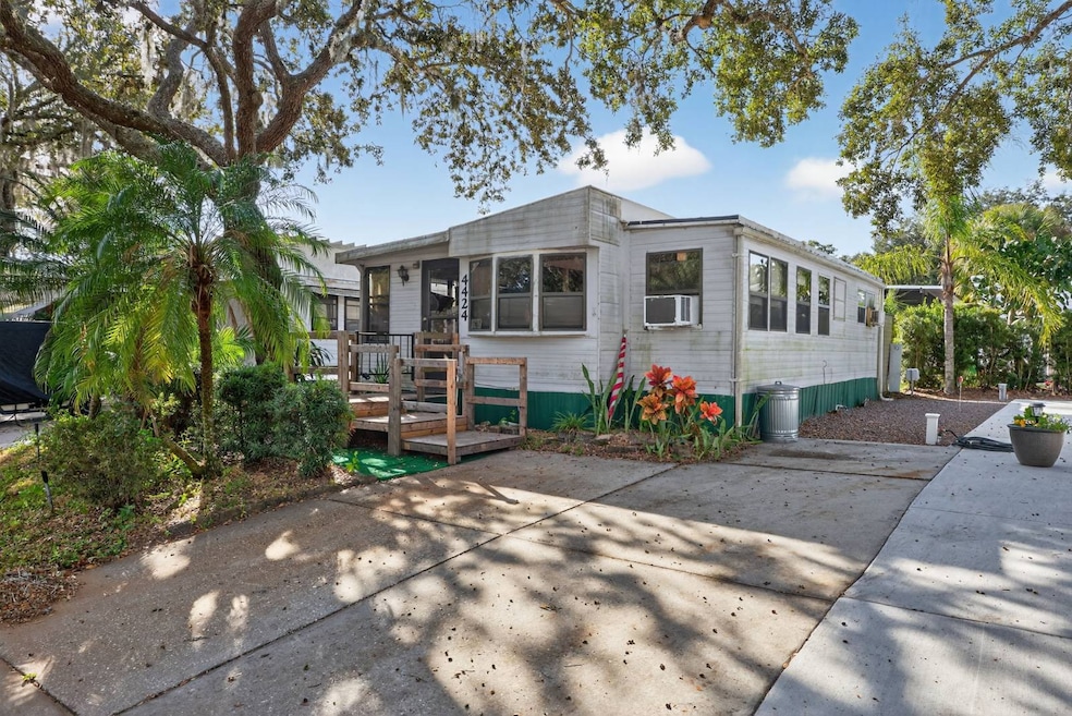 4424 Blue Sky Ln unit 10, Kissimmee, FL 34746 - photo 1