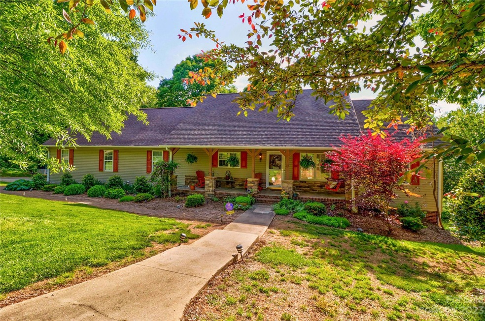 605 Greenberry Ln, Statesville, NC 28625 - photo 1