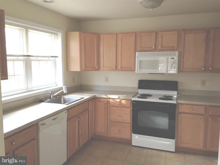 27 Green St unit 4, Souderton, PA 18964 - photo 1