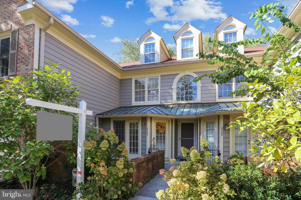 5707 Mayfair Manor Dr unit 89, Rockville, MD 20852 - photo 1