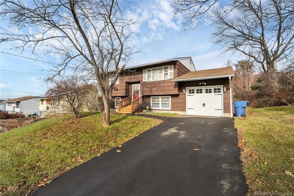 43 Brookfield Rd, Waterbury, CT 06704 - photo 1