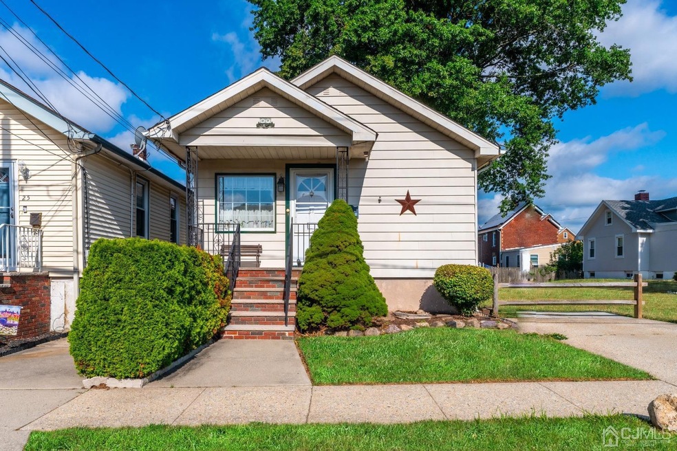 27 William St, Fords, NJ 08863 - photo 1