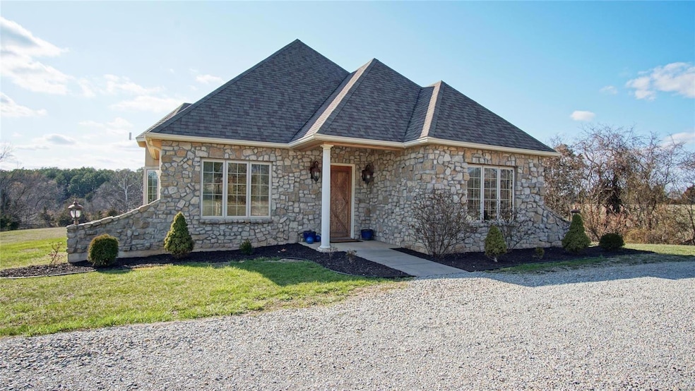 6620 Busiek Rd, Farmington, MO 63640 - photo 1