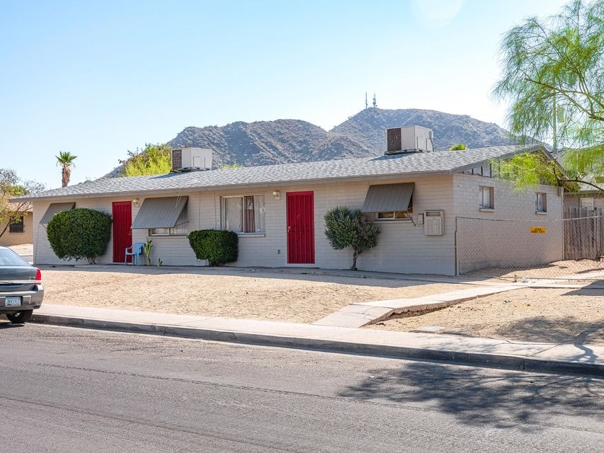 10035-North-11th-Avenue-00001