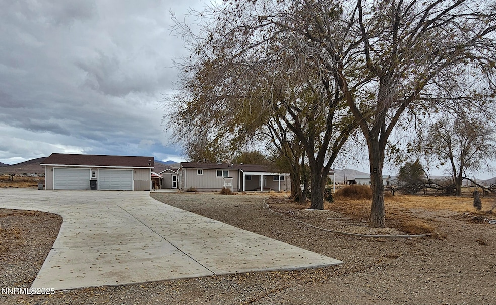 9 Holmes Ct, Yerington, NV 89447 - photo 1