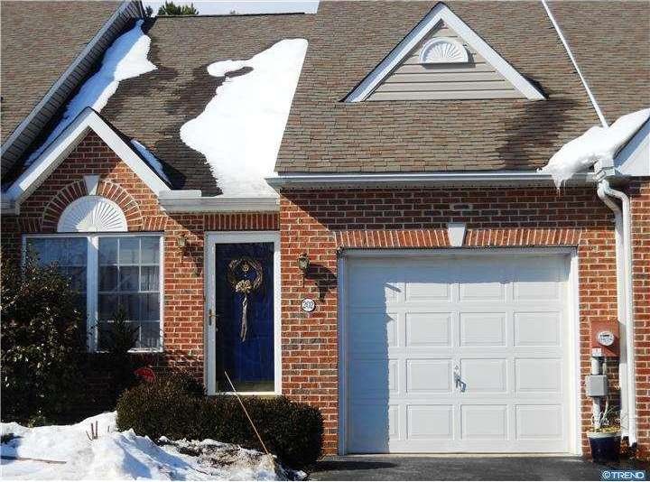 202 W Red Lion Dr, Bear, DE 19701 - photo 1