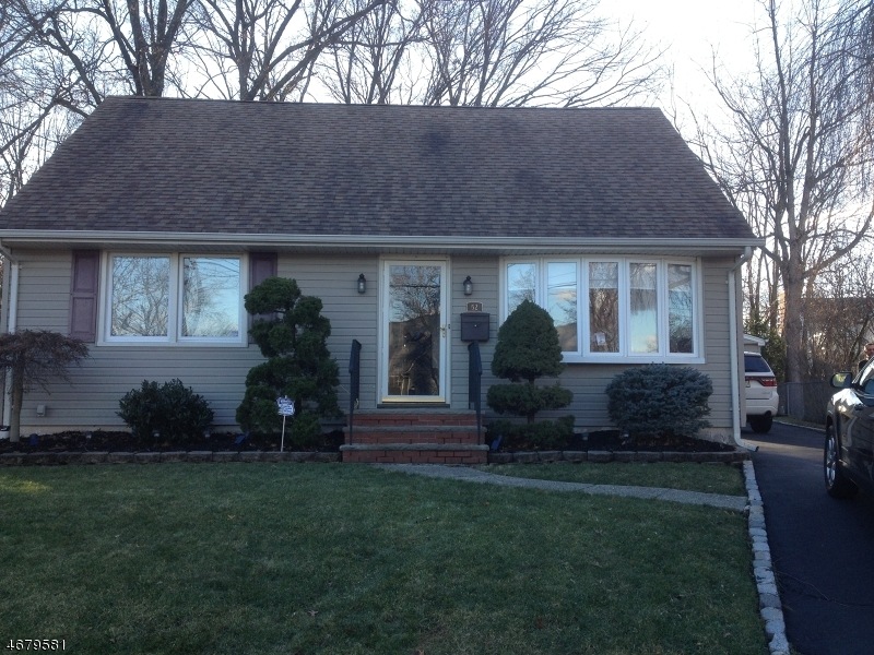 52 Farmingdale Ave, Bloomfield, NJ 07003 - photo 1