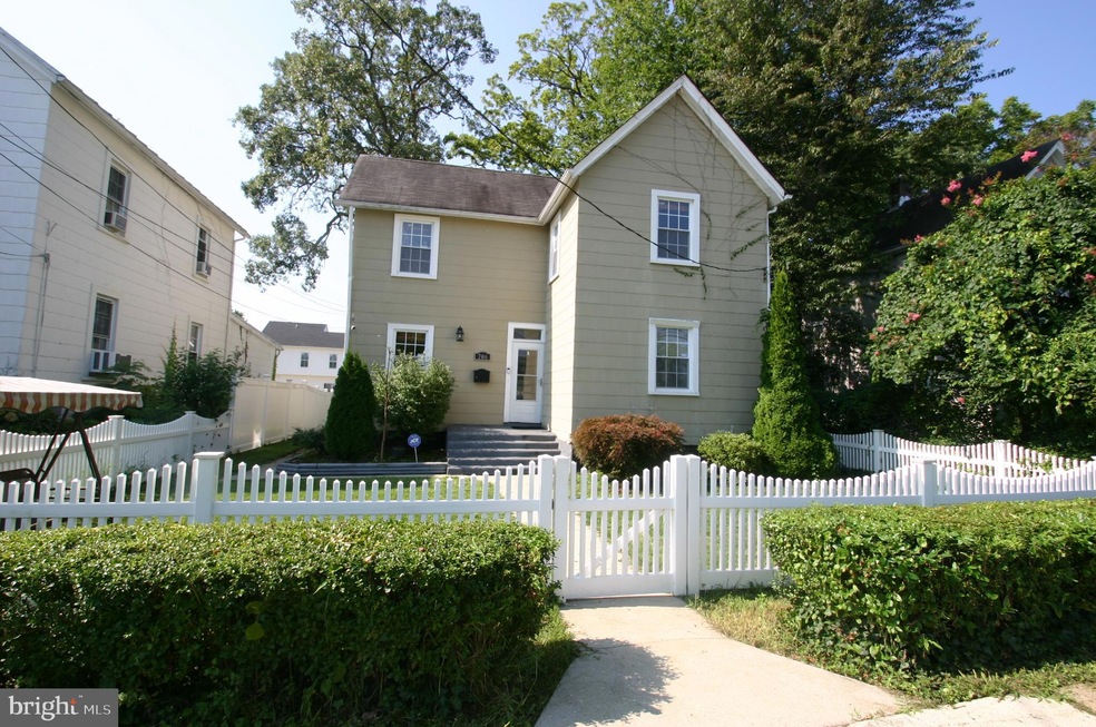 706 Montgomery St, Laurel, MD 20707 - photo 1