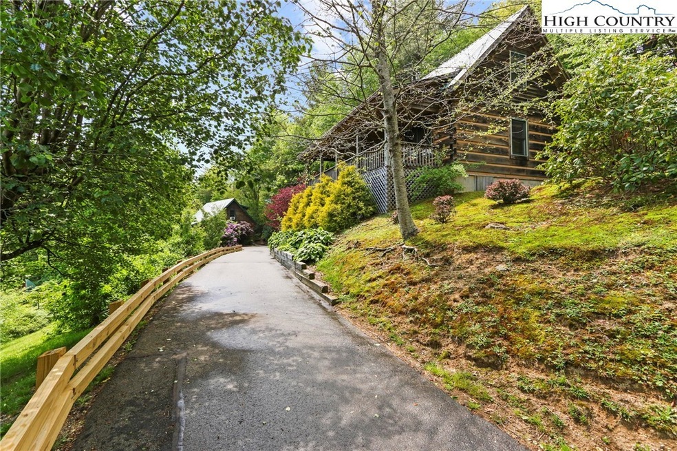 Welcome to Your Log Cabin in Blowing Rock!
